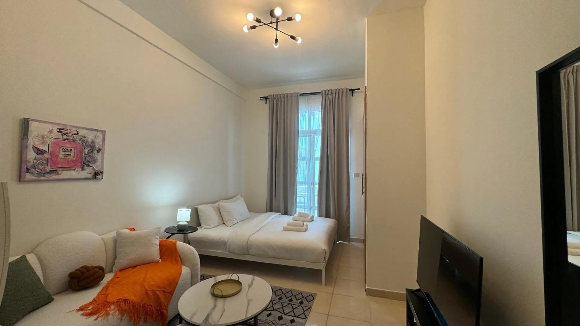 Ashri Holiday Homes Apartment In Dubai Production City