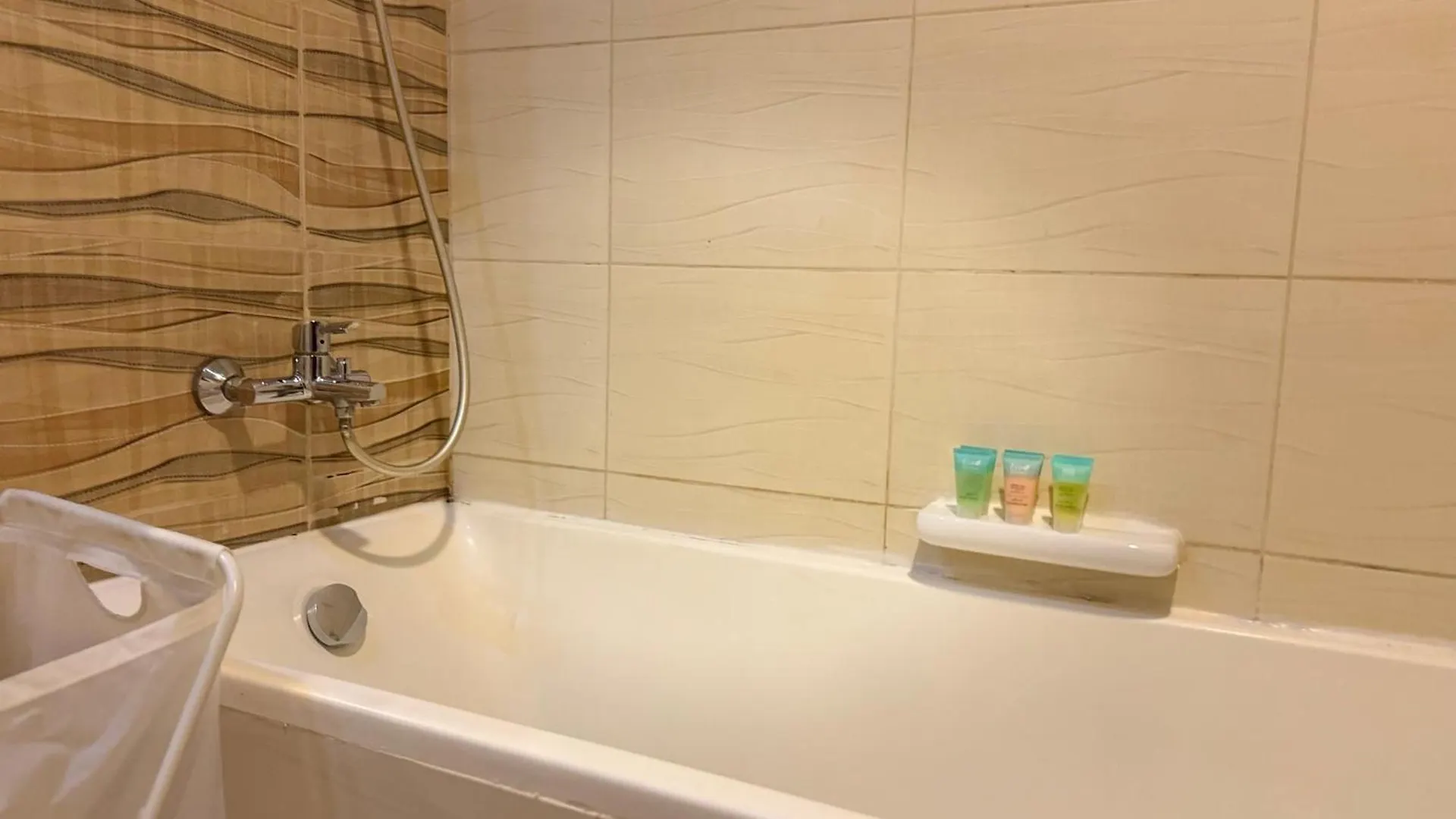 Ashri Holiday Homes Apartment In Dubai Production City 0*,