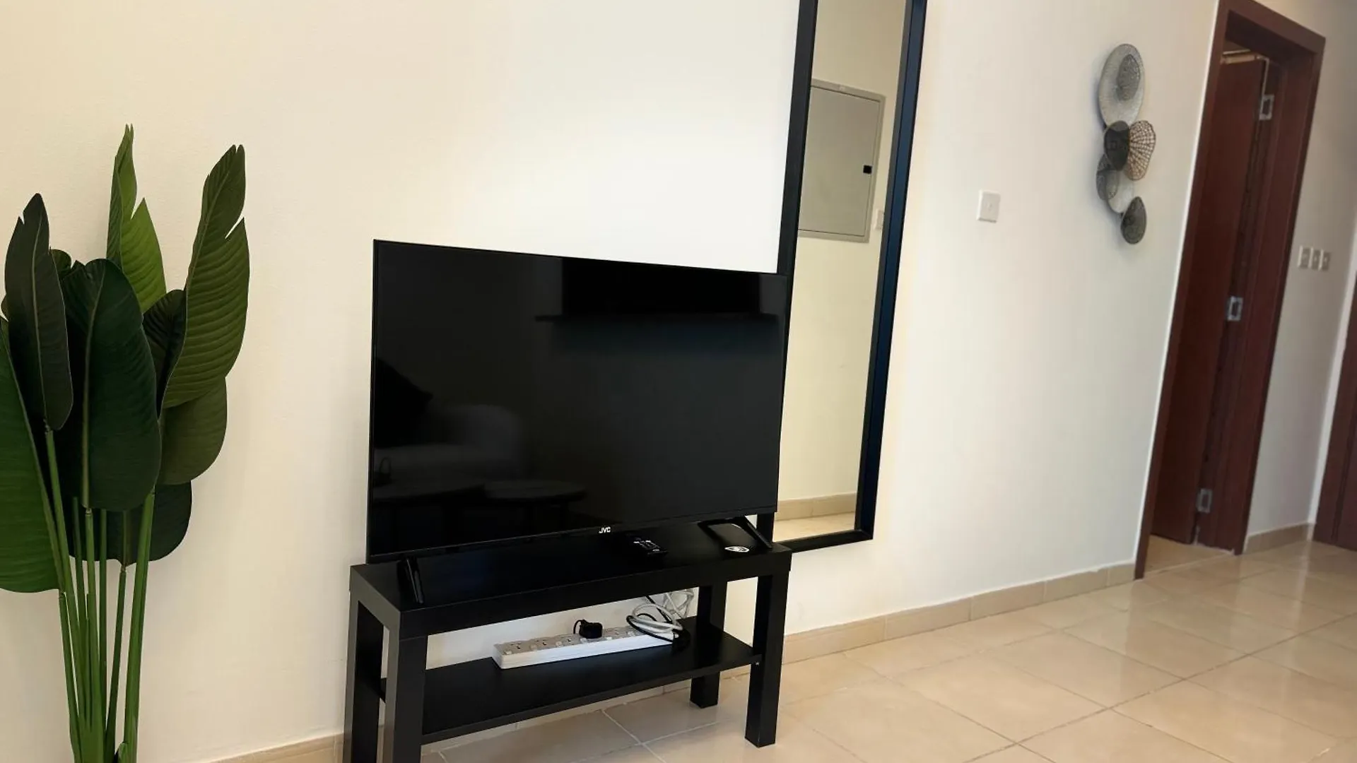 Ashri Holiday Homes Apartment In Dubai Production City