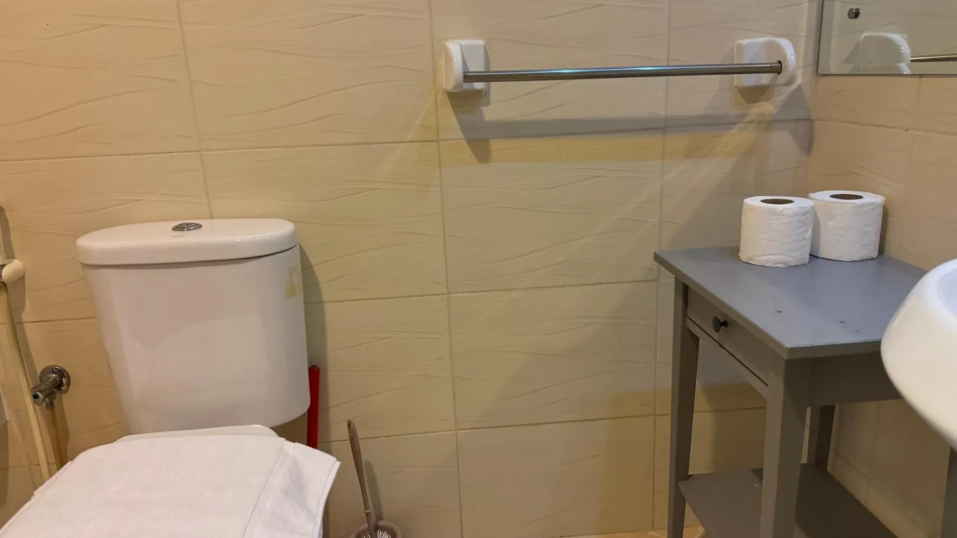 Ashri Holiday Homes Apartment In Dubai Production City United Arab Emirates