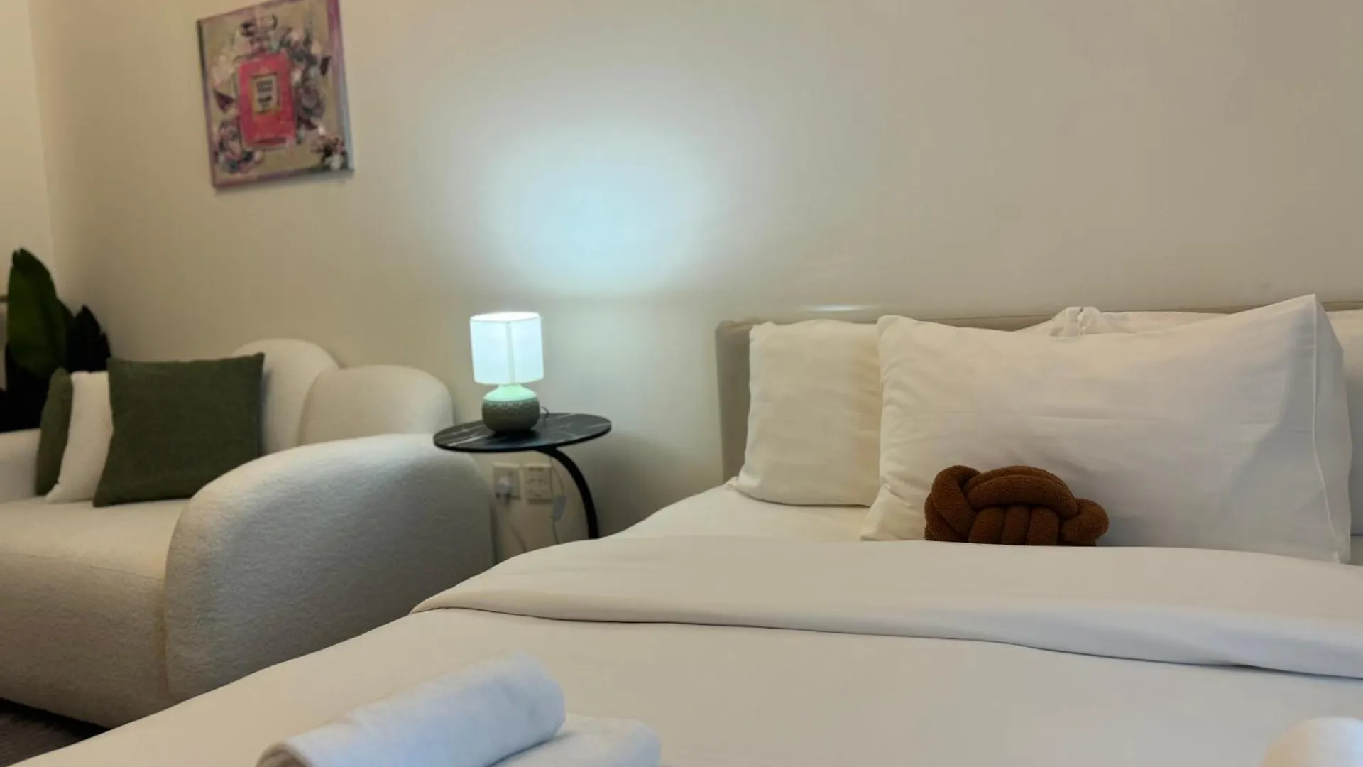 Ashri Holiday Homes Apartment In Dubai Production City アラブ首長国連邦
